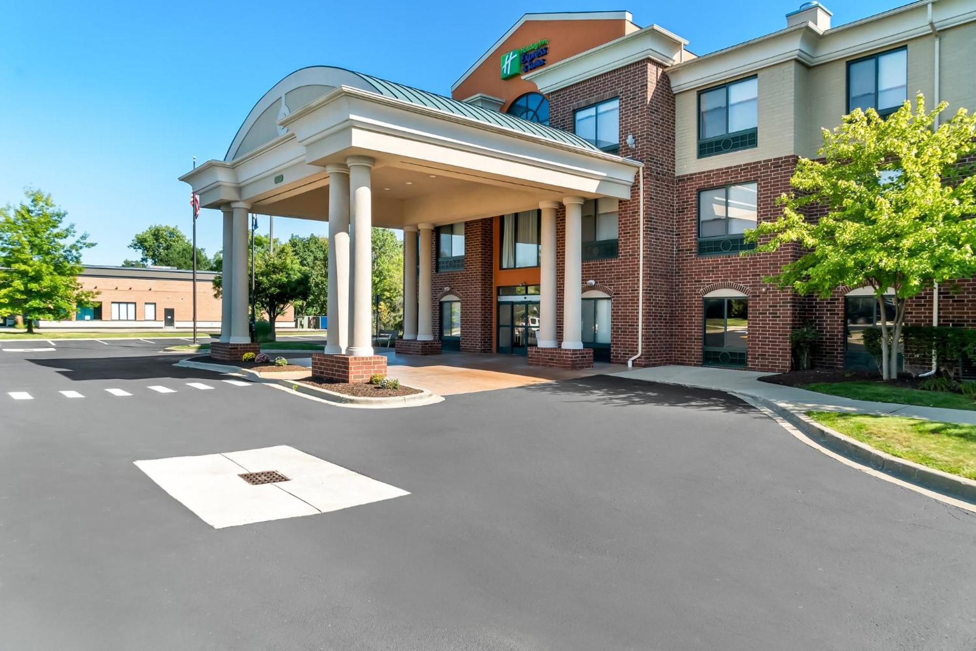 Holiday Inn Express & Suites Detroit - Novi By Ihg Exteriör bild