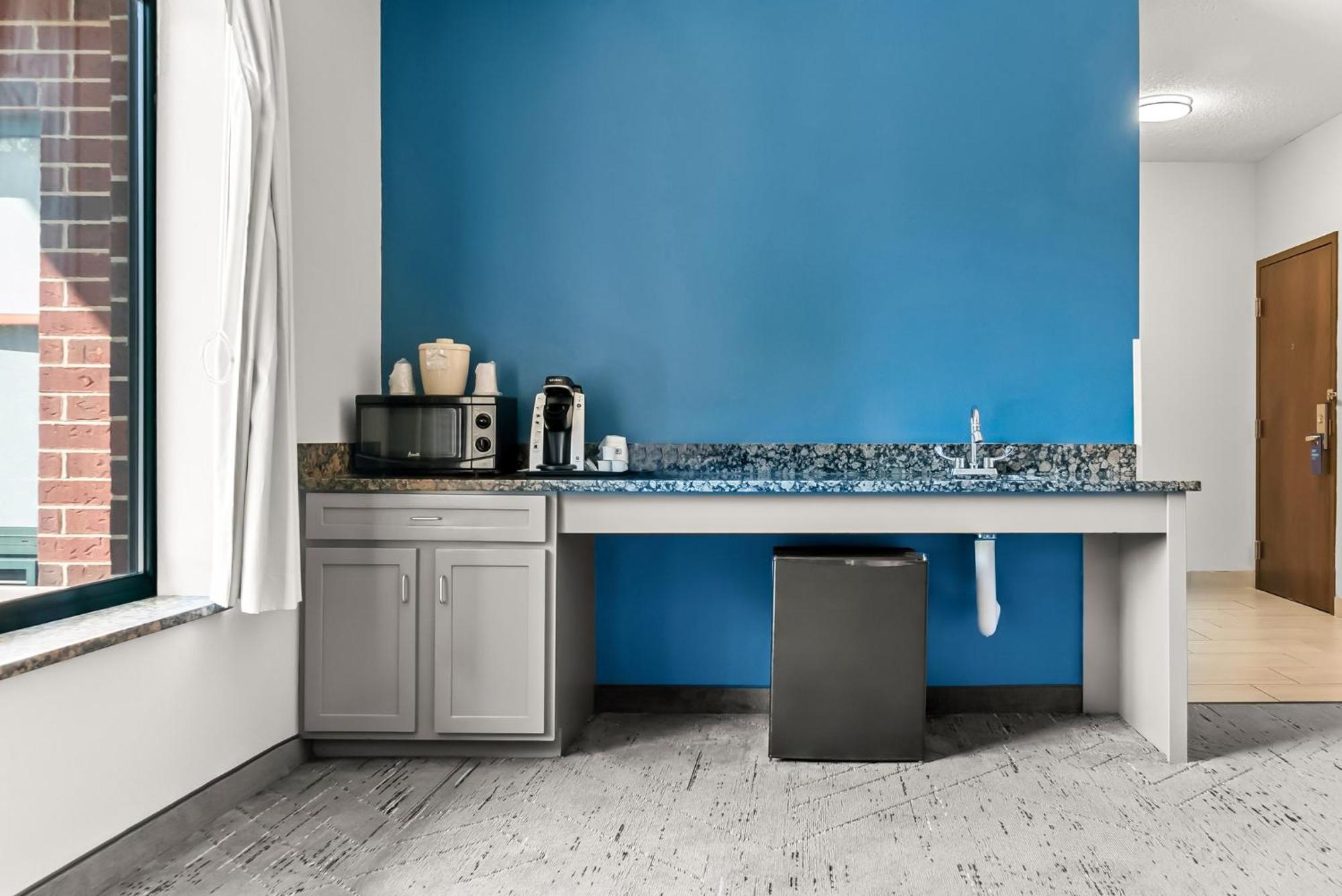 Holiday Inn Express & Suites Detroit - Novi By Ihg Exteriör bild