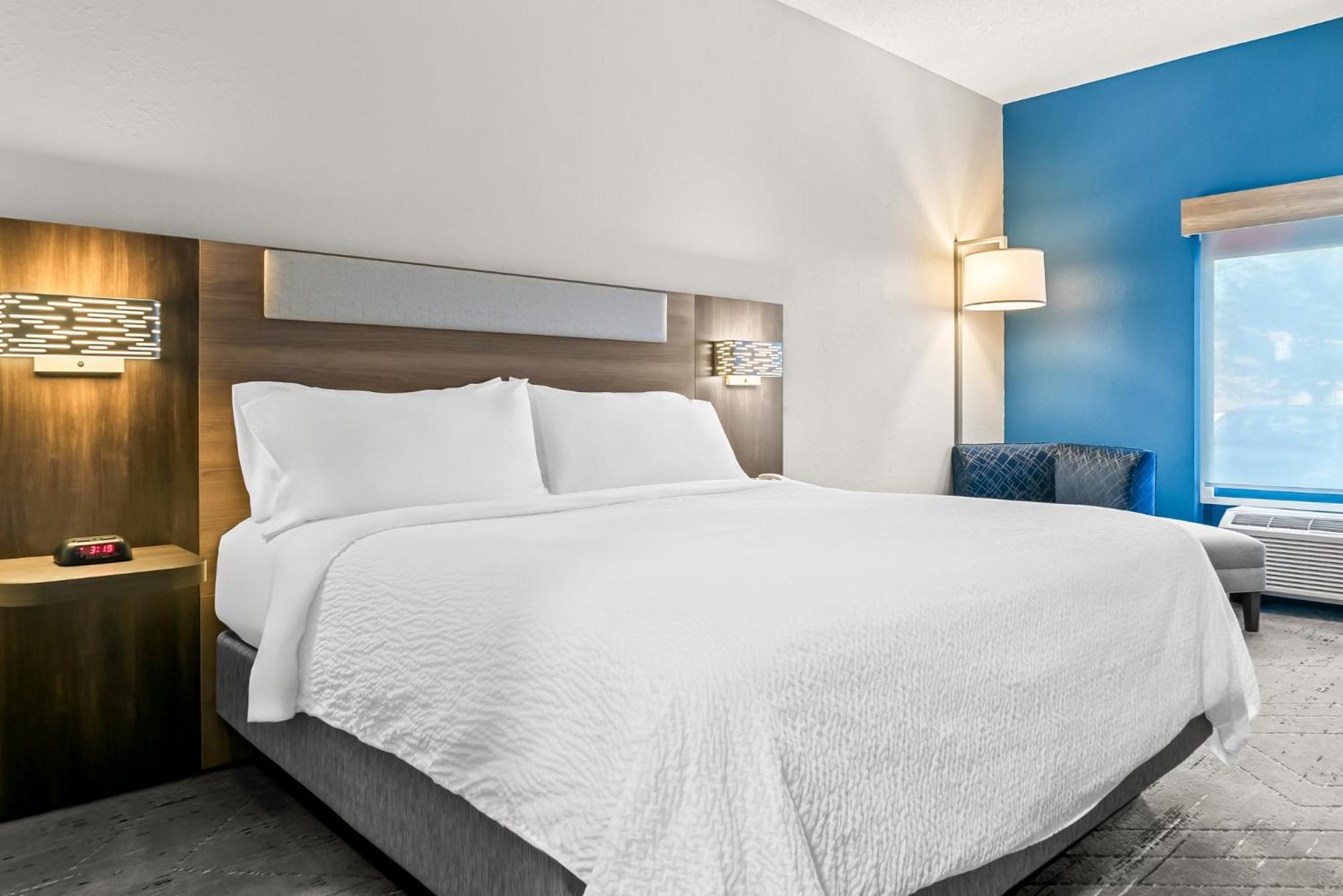 Holiday Inn Express & Suites Detroit - Novi By Ihg Exteriör bild