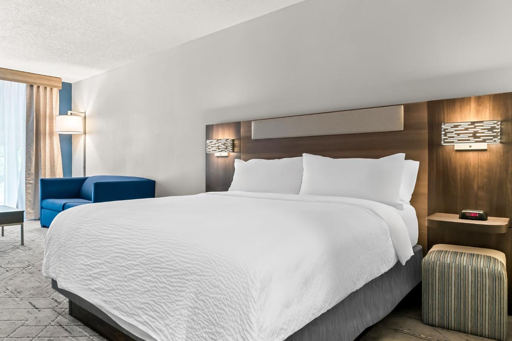 Holiday Inn Express & Suites Detroit - Novi By Ihg Exteriör bild
