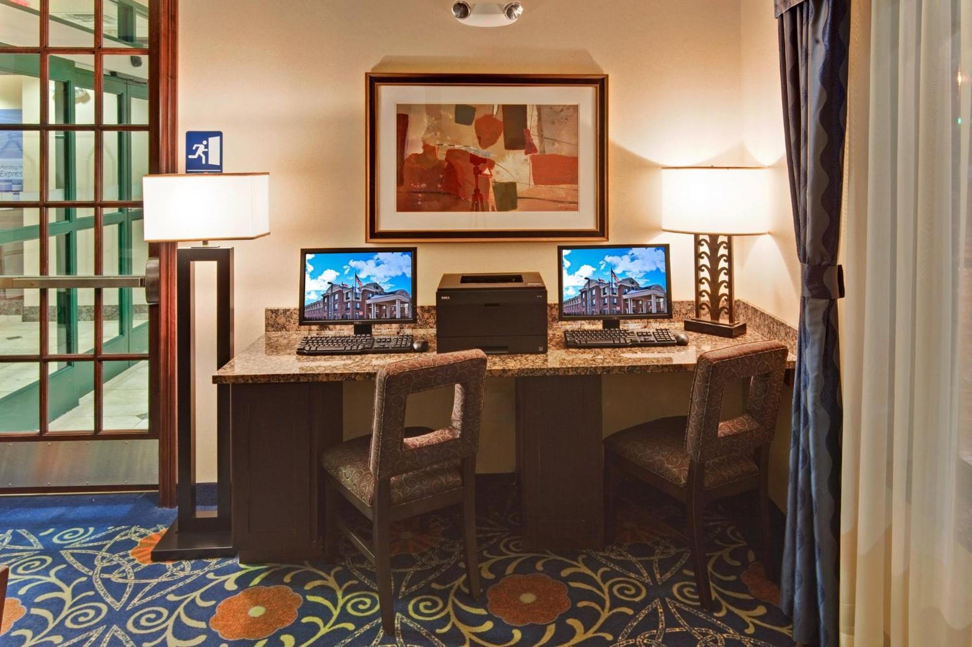 Holiday Inn Express & Suites Detroit - Novi By Ihg Exteriör bild