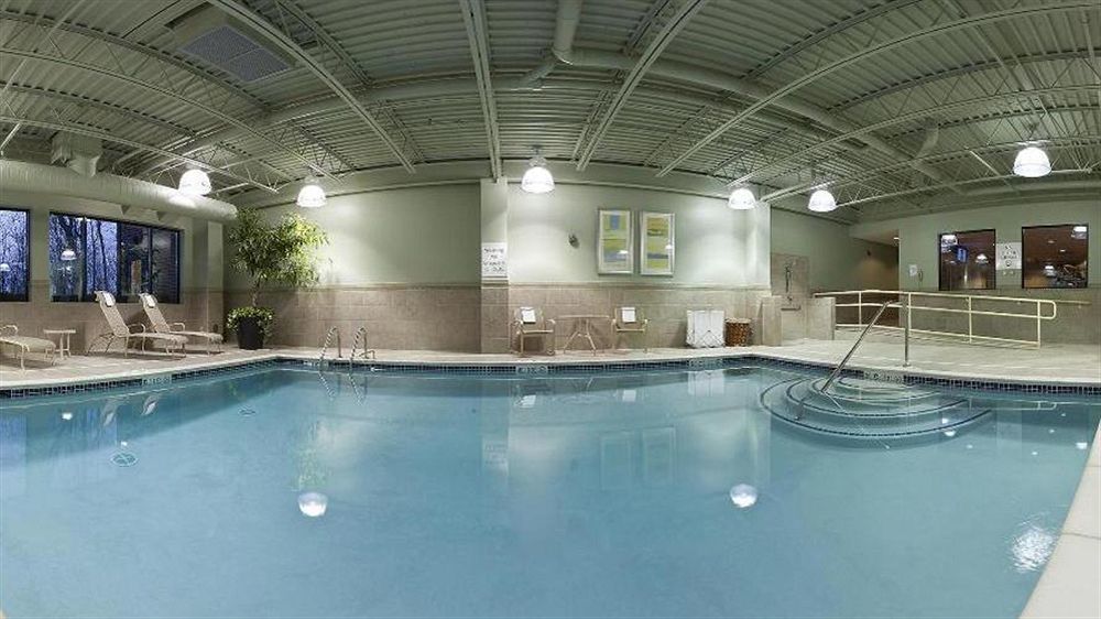 Holiday Inn Express & Suites Detroit - Novi By Ihg Exteriör bild